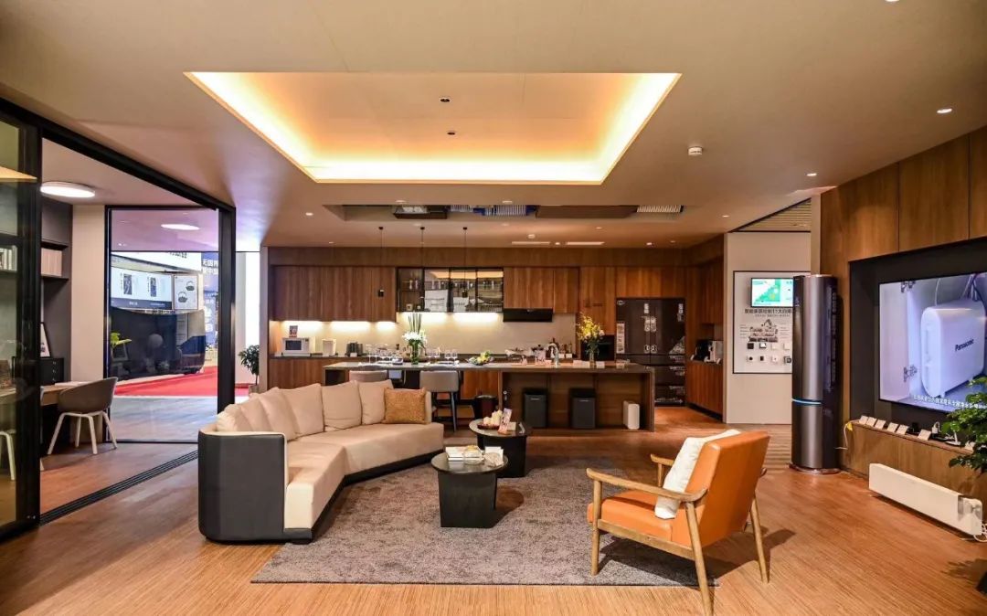 武漢展位設(shè)計搭建公司領(lǐng)你看最具有創(chuàng)意00家企業(yè)展臺的2023進(jìn)博會（松下展位）3